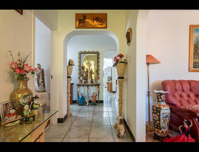3 BEDROOM HOUSE FOR SALE IN LA ROCHELLE